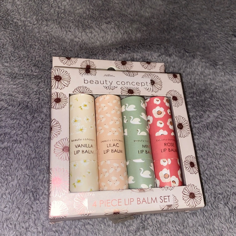 Brand New 4 Piece Lip Balm Set